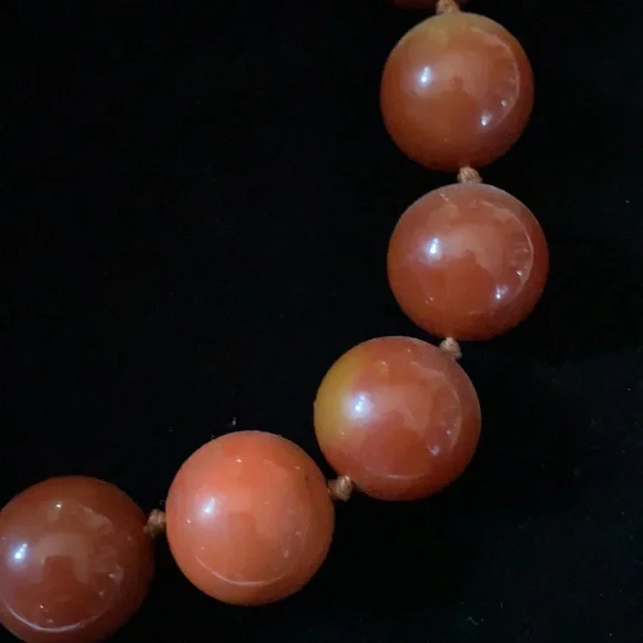 Banana Republic Necklace - Picture 2 of 3